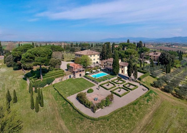 villa in vendita a Cortona in zona Casale