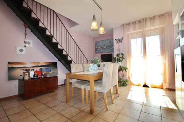 casa indipendente in vendita a Cortona in zona Montecchio