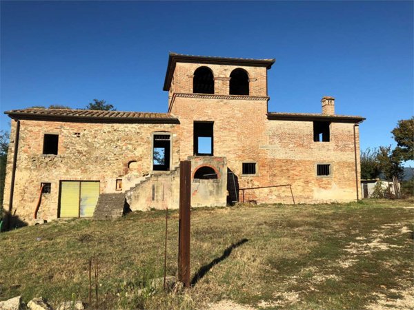 casa indipendente in vendita a Cortona in zona Casale