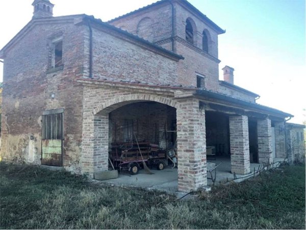 casa indipendente in vendita a Cortona in zona Casale