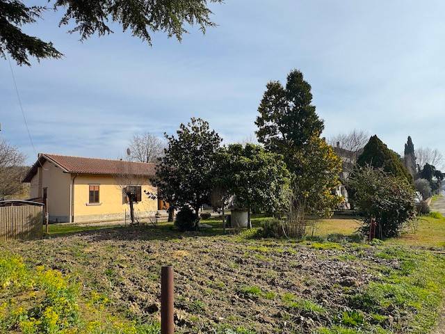 casa indipendente in vendita a Cortona in zona Chianacce