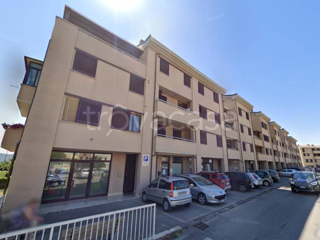 appartamento in vendita a Cortona in zona Camucia