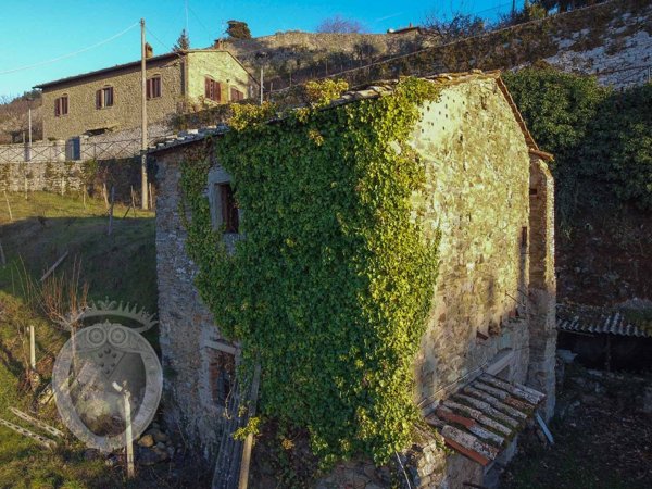 casa indipendente in vendita a Cortona in zona Casale