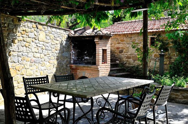 casa indipendente in vendita a Cortona in zona Casale