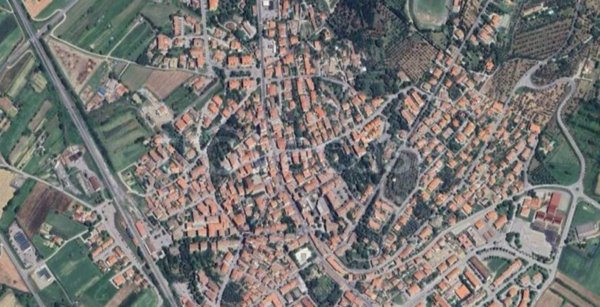 terreno edificabile in vendita a Cortona in zona Camucia