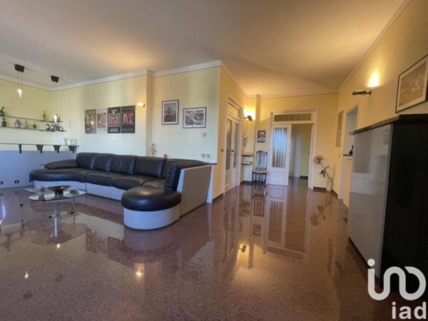 casa indipendente in vendita a Cortona