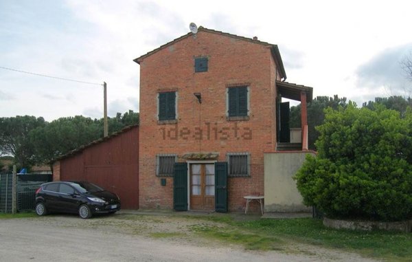casa indipendente in vendita a Cortona