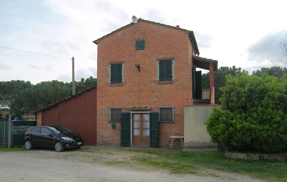 casa indipendente in vendita a Cortona