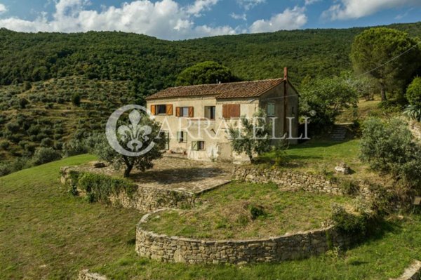casa indipendente in vendita a Cortona in zona Casale