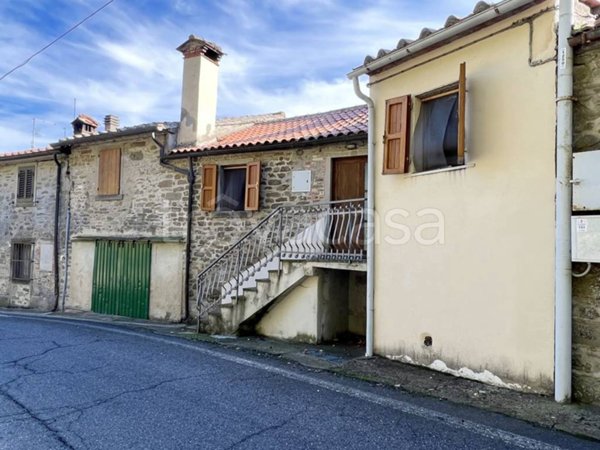 casa indipendente in vendita a Cortona in zona Portole