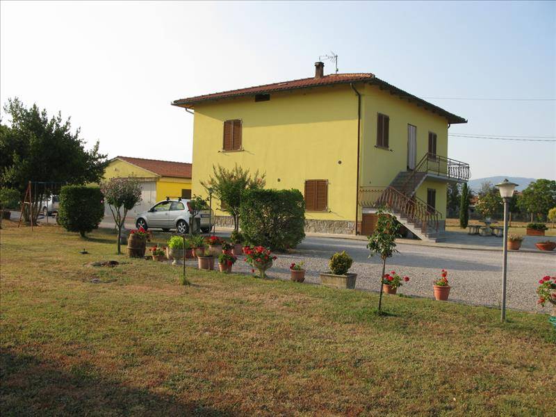 casa indipendente in vendita a Cortona in zona Pietraia