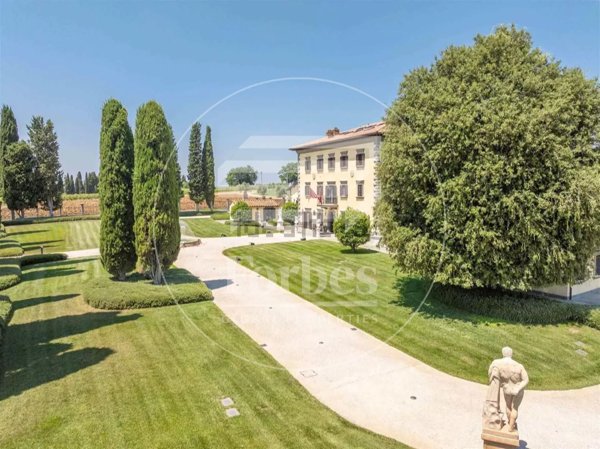 casa indipendente in vendita a Cortona