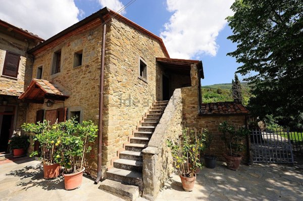 casa indipendente in vendita a Cortona in zona Casale