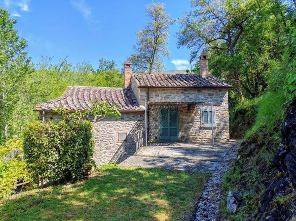 casa indipendente in vendita a Cortona in zona Casale