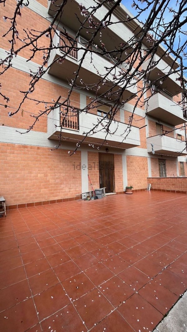 appartamento in vendita a Cortona in zona Camucia