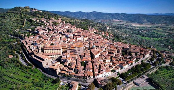 appartamento in vendita a Cortona in zona Montecchio