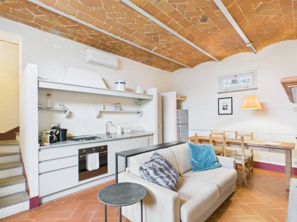 casa indipendente in vendita a Cortona in zona Casale