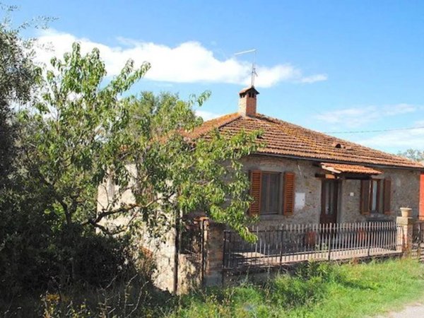 casa indipendente in vendita a Cortona in zona Terontola