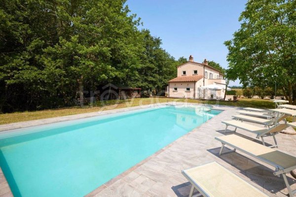 casa indipendente in vendita a Cortona in zona Casale