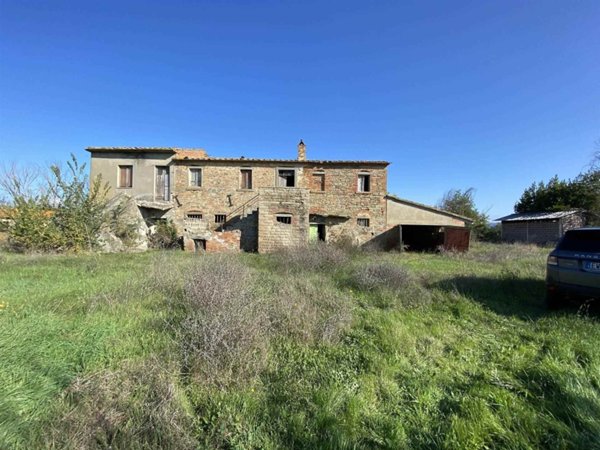casa indipendente in vendita a Cortona in zona Torreone