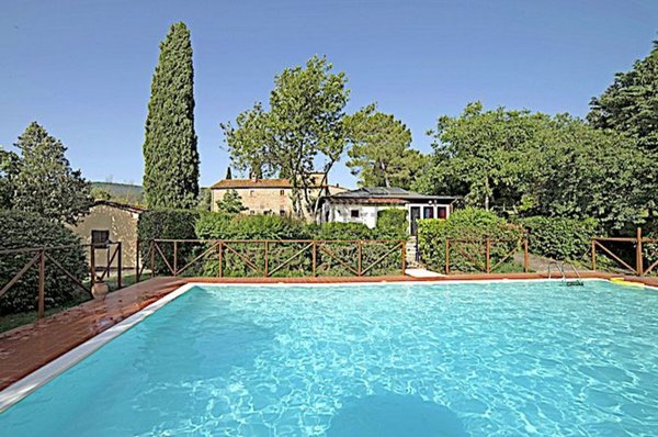 negozio in vendita a Cortona