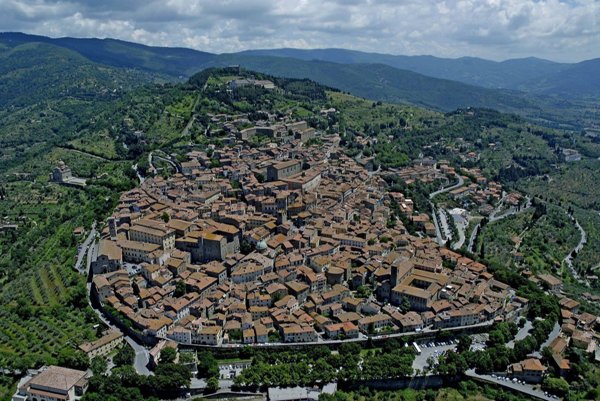 esavano in vendita a Cortona