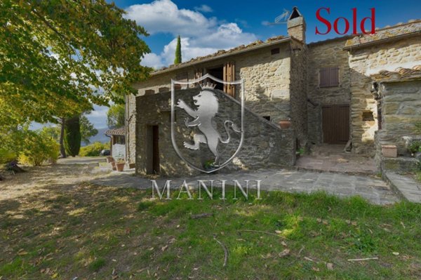 casa indipendente in vendita a Cortona in zona Casale