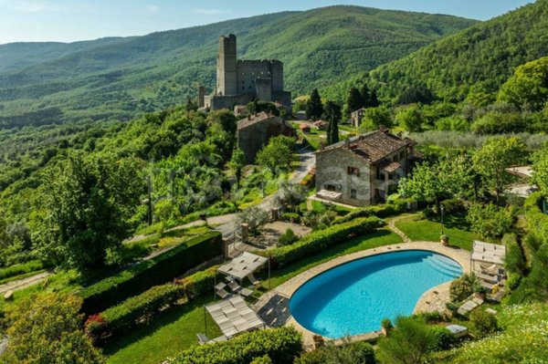 casa indipendente in vendita a Cortona in zona Casale