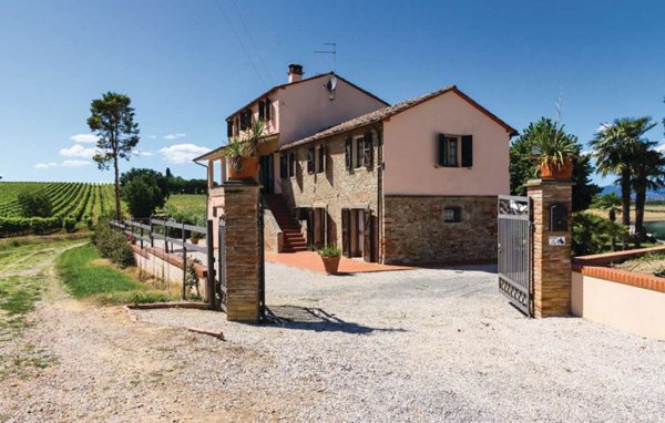 casa indipendente in vendita a Cortona in zona Casale