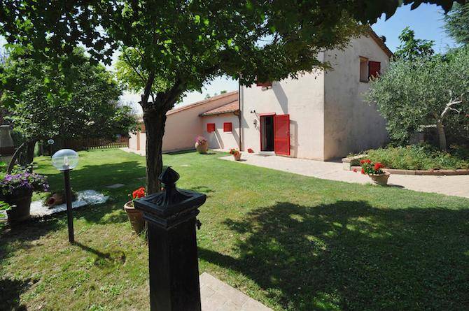 casa indipendente in vendita a Cortona in zona Casale