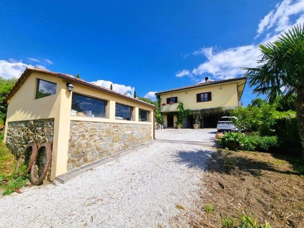 casa indipendente in vendita a Cortona in zona San Pietro a Cegliolo