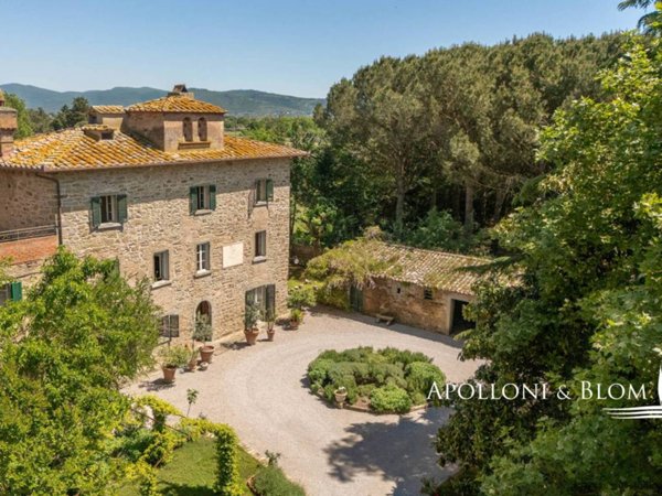 casa indipendente in vendita a Cortona in zona Camucia