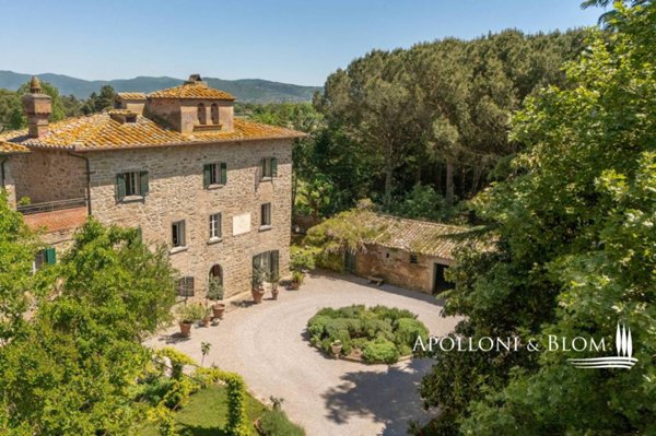 casa indipendente in vendita a Cortona in zona Camucia