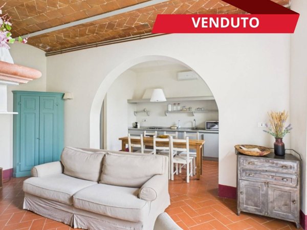casa indipendente in vendita a Cortona in zona Casale