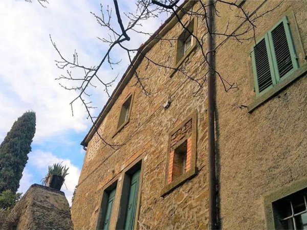 casa indipendente in vendita a Cortona in zona Casale