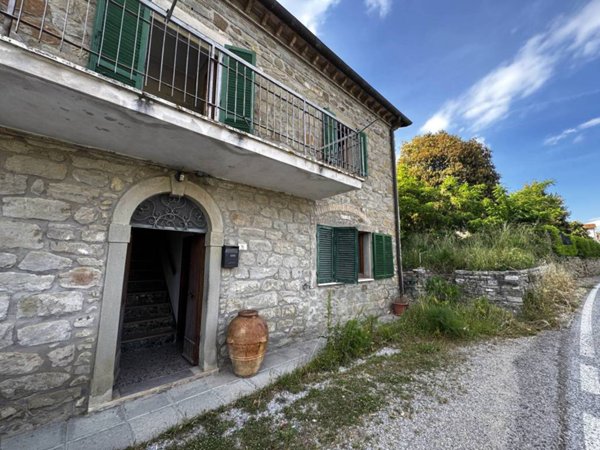 casa indipendente in vendita a Cortona in zona Casale