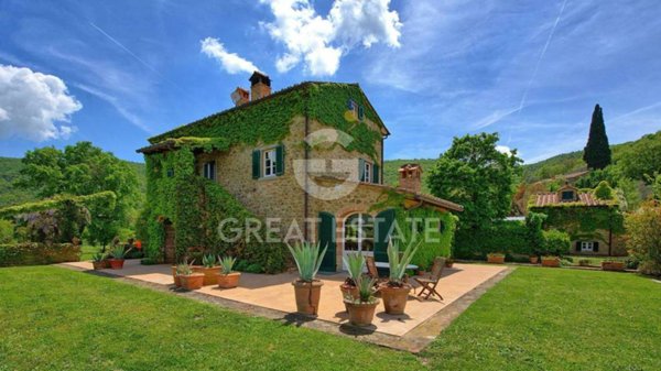 casa indipendente in vendita a Cortona in zona Casale