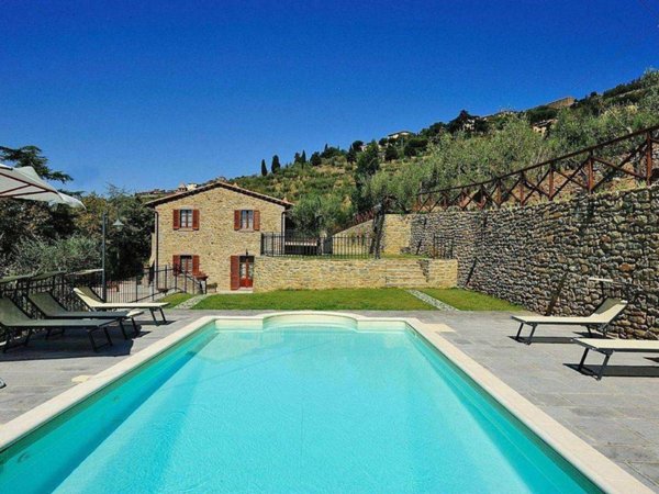 casa indipendente in vendita a Cortona in zona Casale