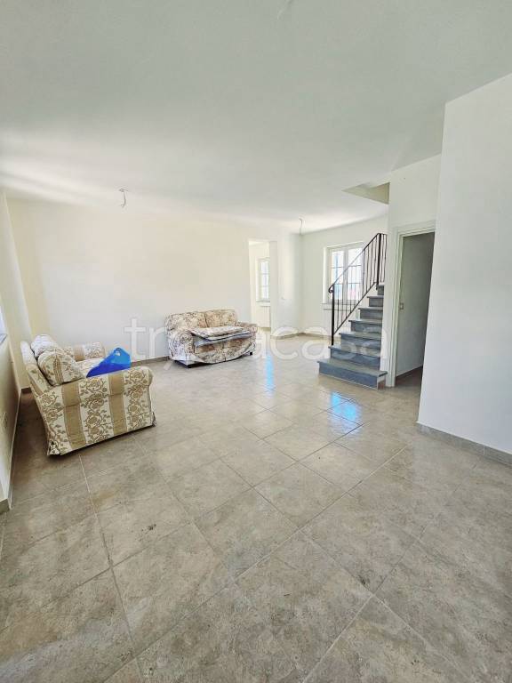 casa indipendente in vendita a Cortona
