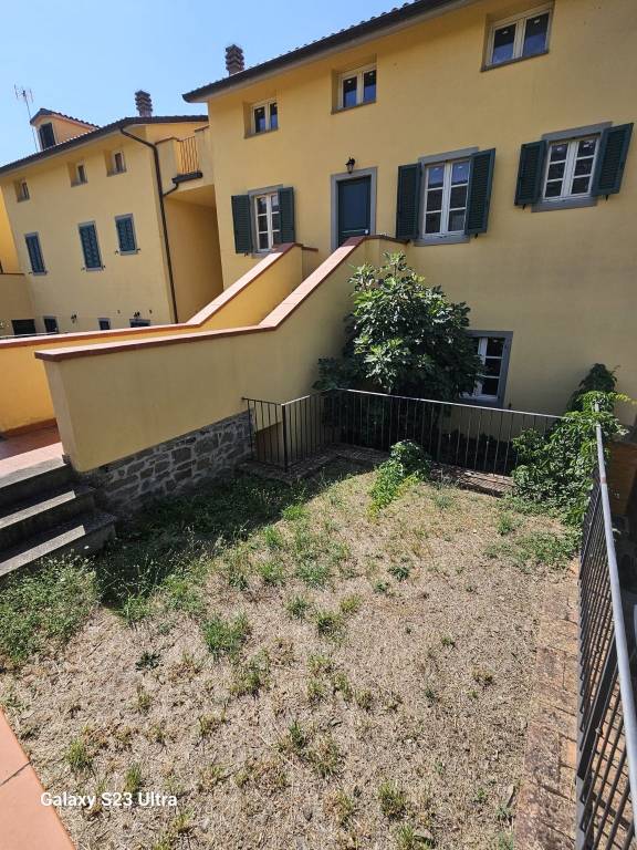 casa indipendente in vendita a Cortona