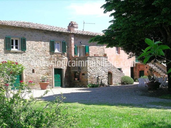casa indipendente in vendita a Cortona in zona Casale