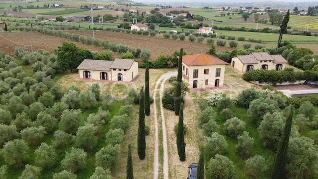 casa indipendente in vendita a Cortona in zona Creti
