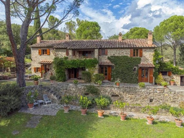 casa indipendente in vendita a Cortona in zona Casale