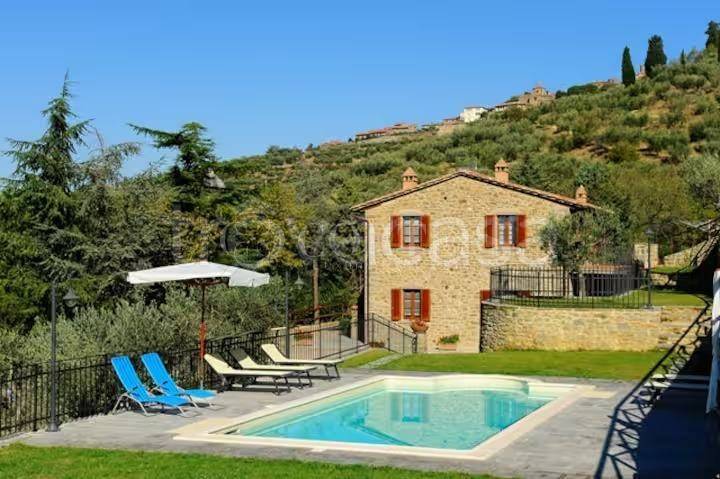 casa indipendente in vendita a Cortona in zona Casale