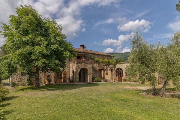 casa indipendente in vendita a Cortona in zona Casale