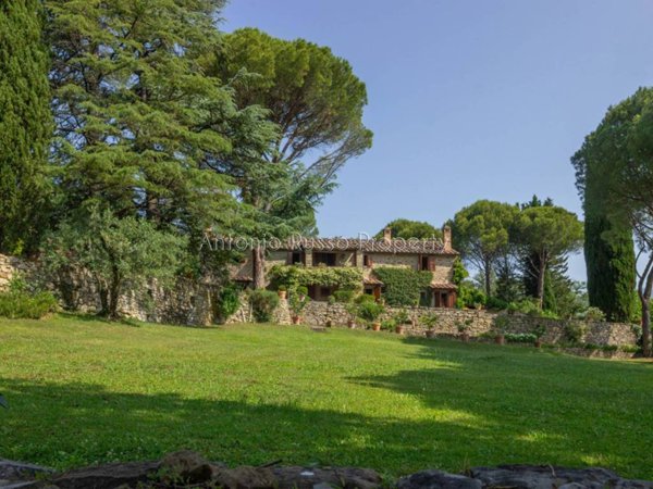 casa indipendente in vendita a Cortona in zona Casale