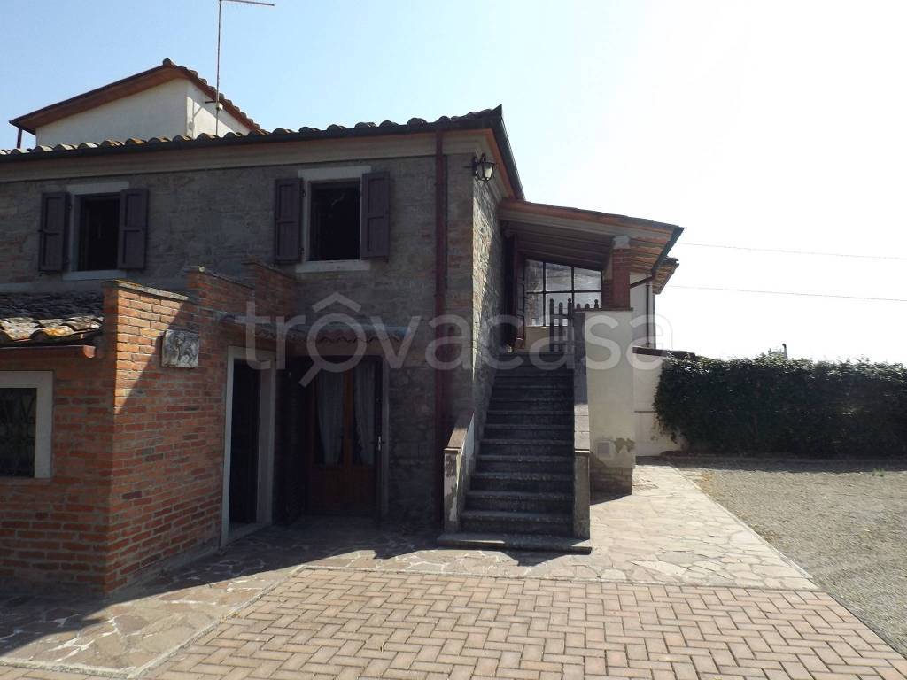 casa indipendente in vendita a Cortona in zona Casale