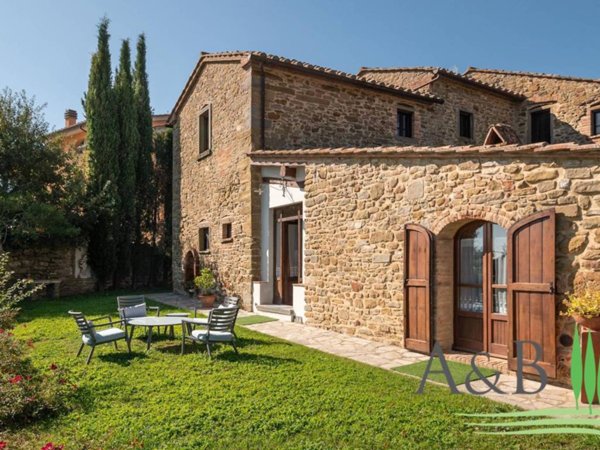 casa indipendente in vendita a Cortona in zona Casale