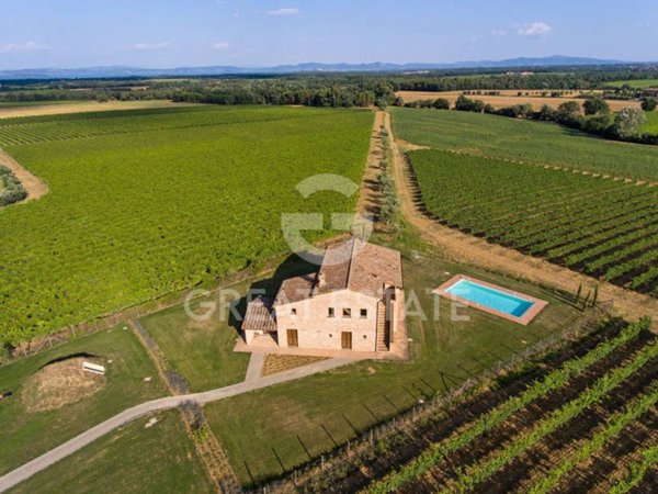 casa indipendente in vendita a Cortona in zona Casale