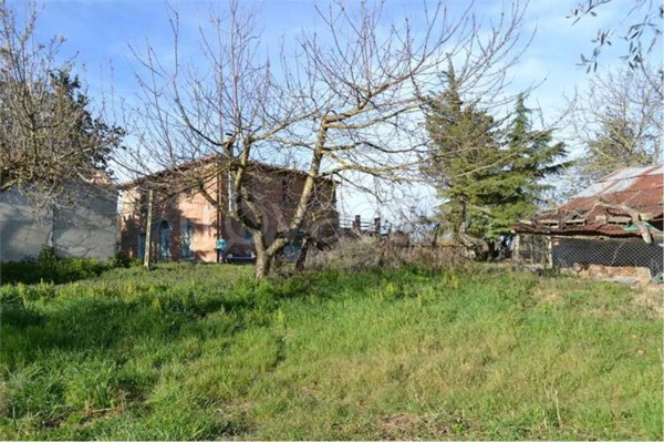 casa indipendente in vendita a Cortona in zona Montecchio